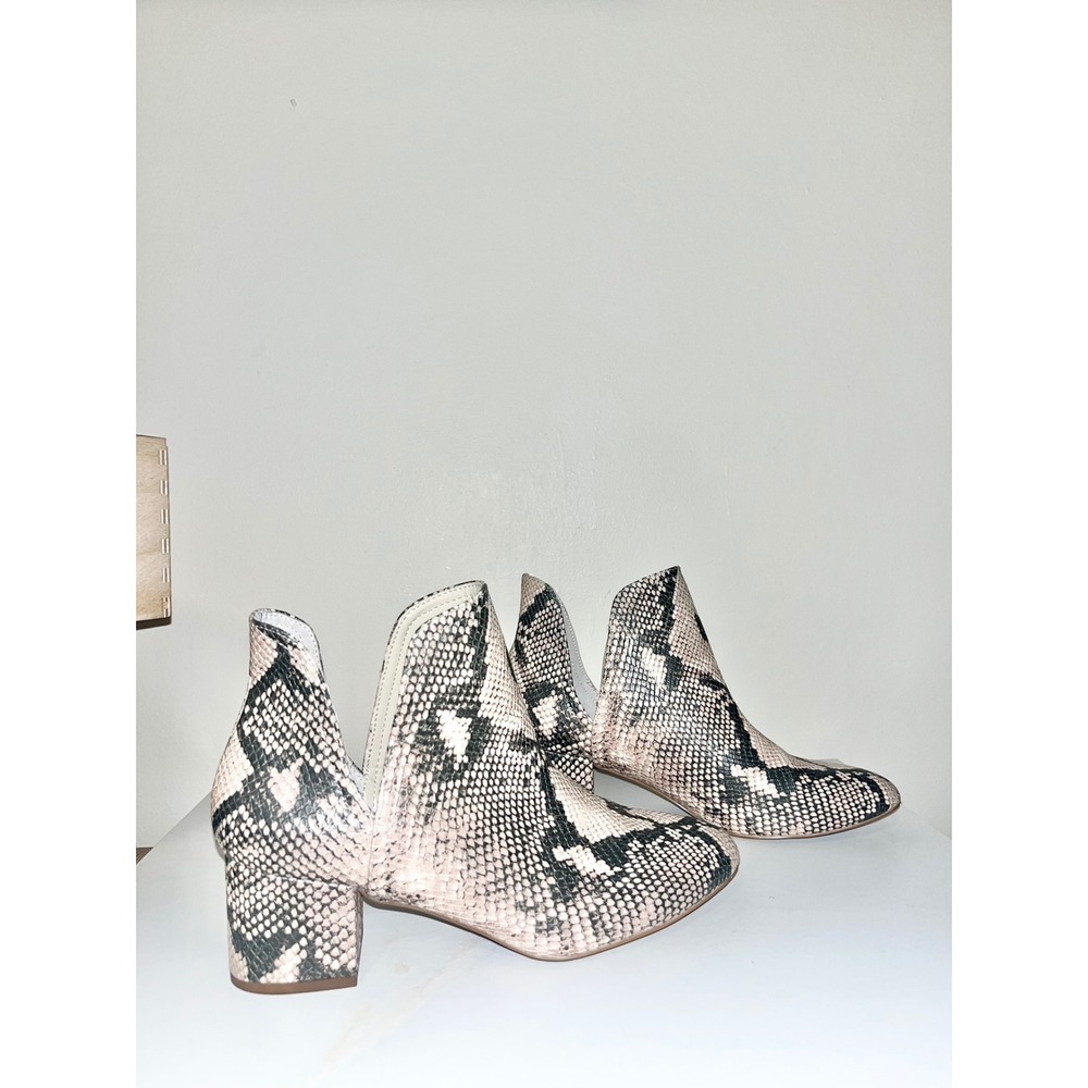 STEVE MADDEN Snakeskin Ankle Booties Cutout Chunky Heel Black Tan Women's | 8.5 - Picture 6 of 9